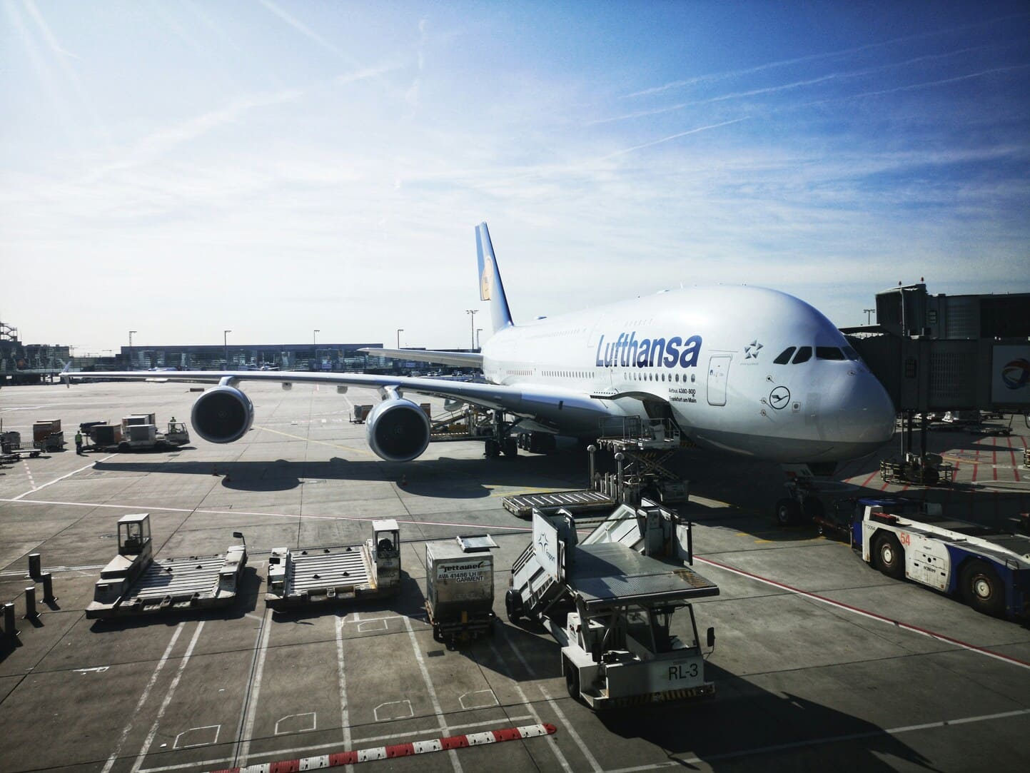 ✈️ Английский для выживания в аэропорту: 50+ фраз для потери багажа, задержки рейса и других ЧП